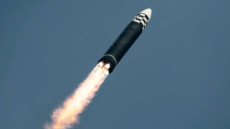 Pionyang confirma el lanzamiento del nuevo misil Hwasong-17 y promete que sus FF.AA. "se mantendrán listas para una confrontación duradera con EE.UU."