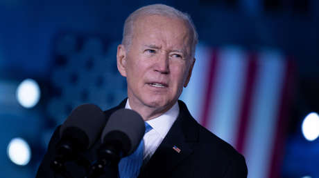 Biden afirma que Putin "no puede permanecer en el poder"