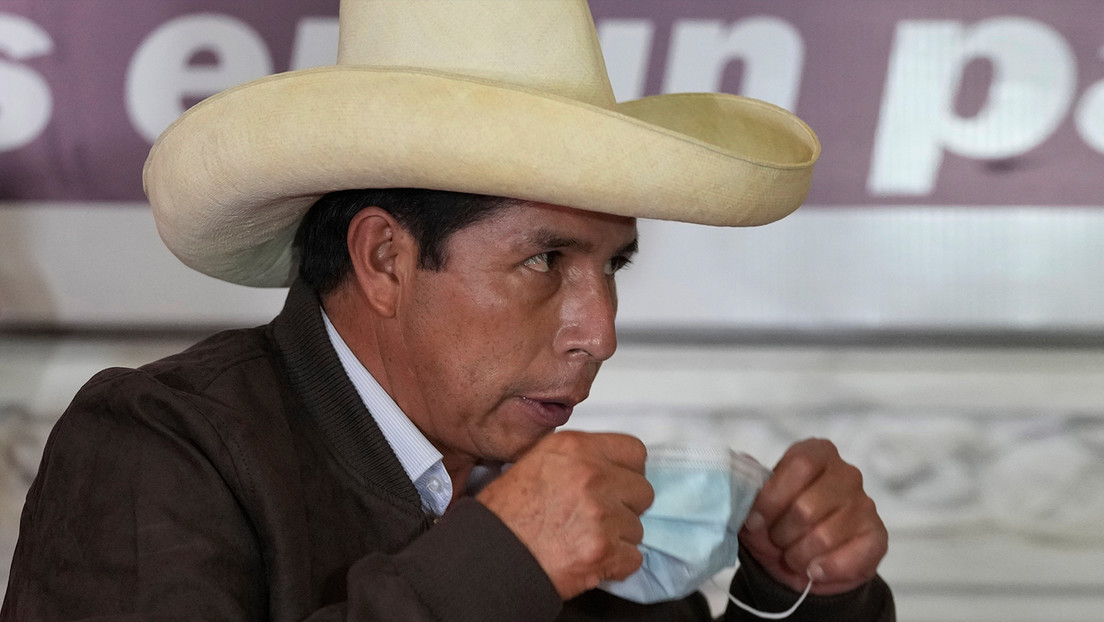 Presentan una nueva denuncia constitucional contra Pedro Castillo, ahora por la promulgación del toque de queda