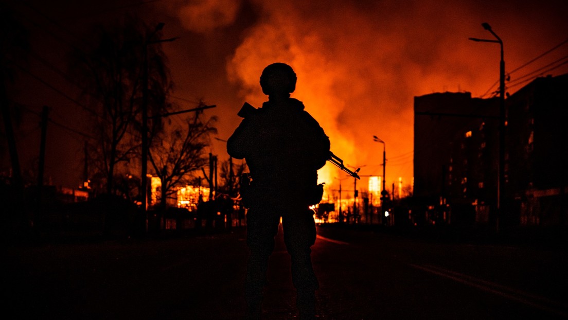 Zelenski anuncia que "las tropas rusas empezaron la batalla del Donbass, para la que se han estado preparando durante mucho tiempo"