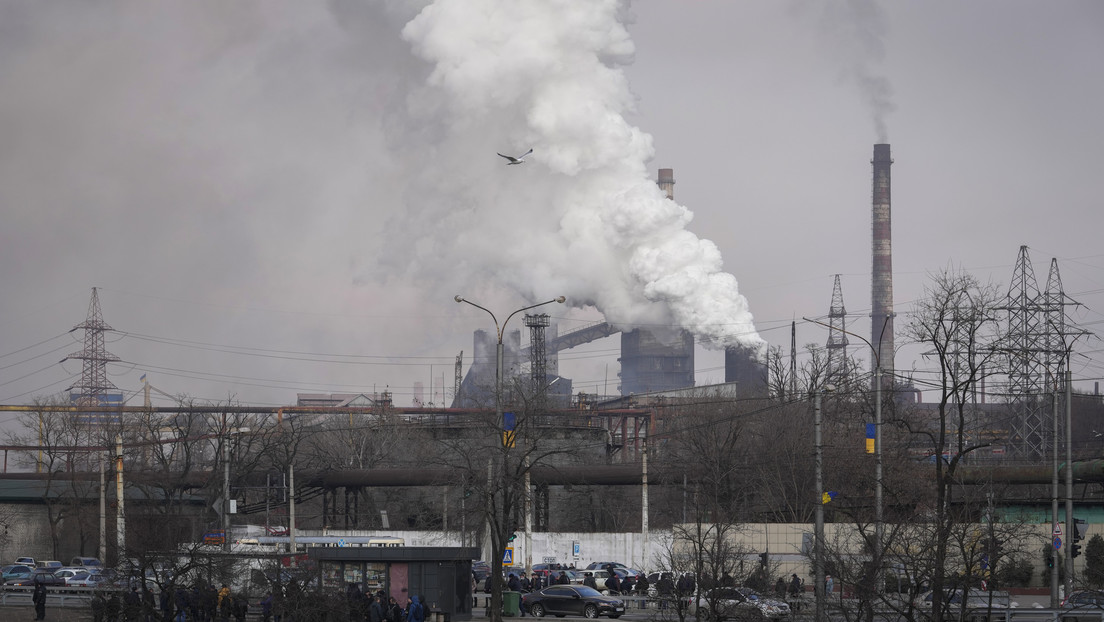 "Mantenerlos como escudos humanos constituye un acto de terrorismo": Rusia exige a Kiev liberar a los civiles que se encuentran en la planta Azovstal