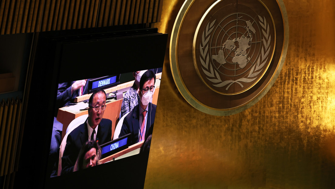 China asegura que la práctica de congelar las reservas de divisas de otras naciones socava la estabilidad económica mundial y debe acabar cuanto antes