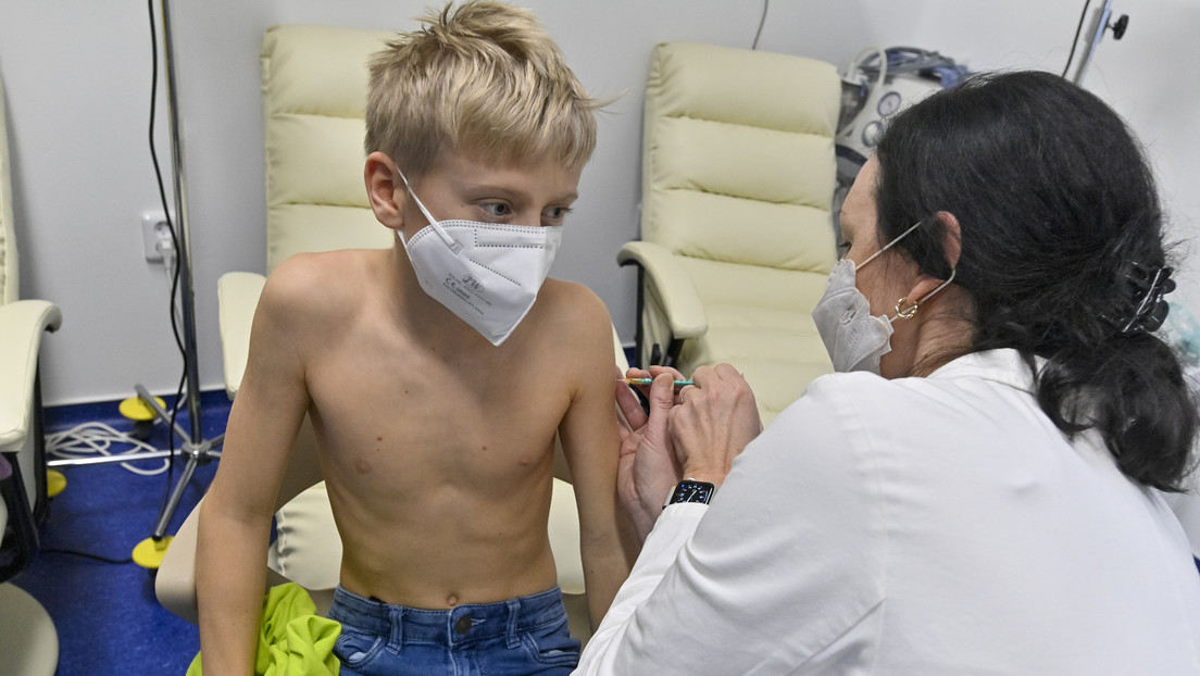 La OMS alerta de casi 170 casos de hepatitis aguda grave de origen desconocido en niños en 12 países, que ya ha dejado una víctima mortal