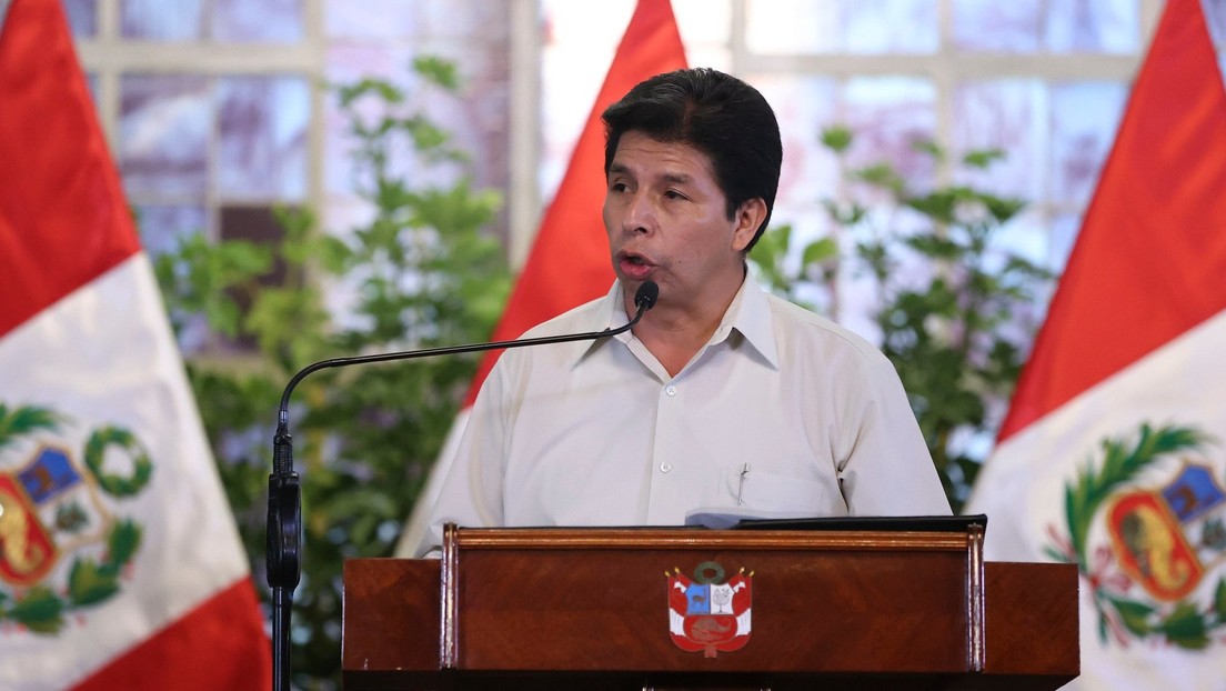 Pedro Castillo presenta ante el Congreso su proyecto para reformar la Constitución