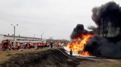 El Ministerio ruso de Defensa confirma el ataque contra un depósito de petróleo civil lanzado por helicópteros ucranianos al suroeste de Rusia