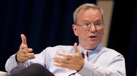 Exdirector ejecutivo de Google alerta sobre una competencia tecnológica con China