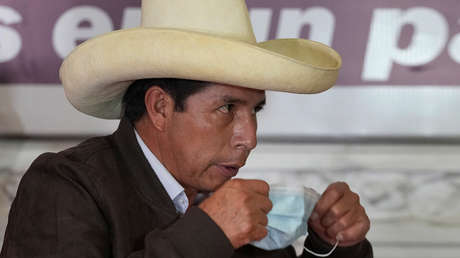 Presentan una nueva denuncia constitucional contra Pedro Castillo, ahora por la promulgación del toque de queda