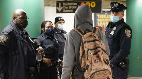 Medios: La Policía de Nueva York detuvo al sospechoso del tiroteo en el metro