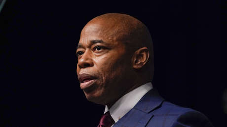 "Pensé que las vidas negras importan": El alcade de Nueva York arremete contra Black Lives Matter en medio de una ola de violencia en la urbe