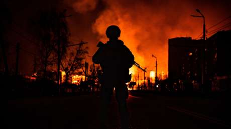 Zelenski anuncia que "las tropas rusas empezaron la batalla del Donbass, para la que se han estado preparando durante mucho tiempo"