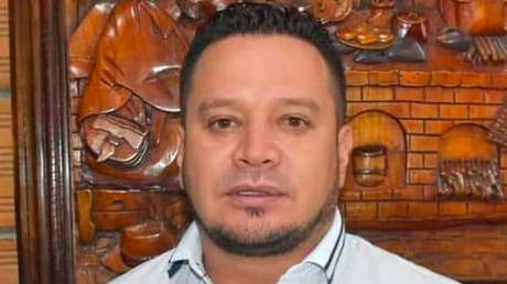 Denuncian que un alcalde colombiano fue secuestrado cuando se movilizaba por un río del Cauca