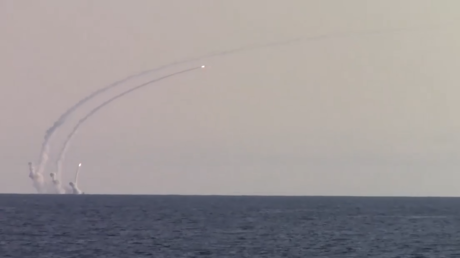 Rusia publica un video del lanzamiento de misiles Kalibr desde el mar Negro contra objetivos militares en Ucrania