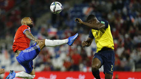 El último intento de Chile para acceder al Mundial de Catar: acusa a Ecuador de haber alineado a un jugador nacido en Colombia