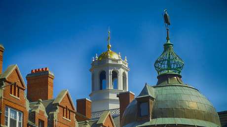 Harvard asigna 100 millones de dólares para reparar sus lazos con la esclavitud
