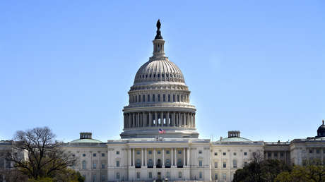 EE.UU. busca redirigir a Ucrania los activos congelados de 'oligarcas' rusos. ¿Es legal esta iniciativa?