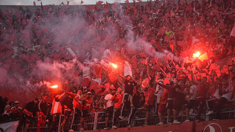 La Conmebol multa al club argentino River Plate por gestos racistas de un hincha y endurece penas para esos casos