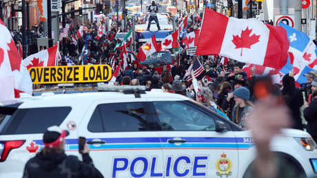 VIDEOS: Protestas masivas y arrestos en el centro de Ottawa tras la llegada del convoy de motocicletas Rolling Thunder