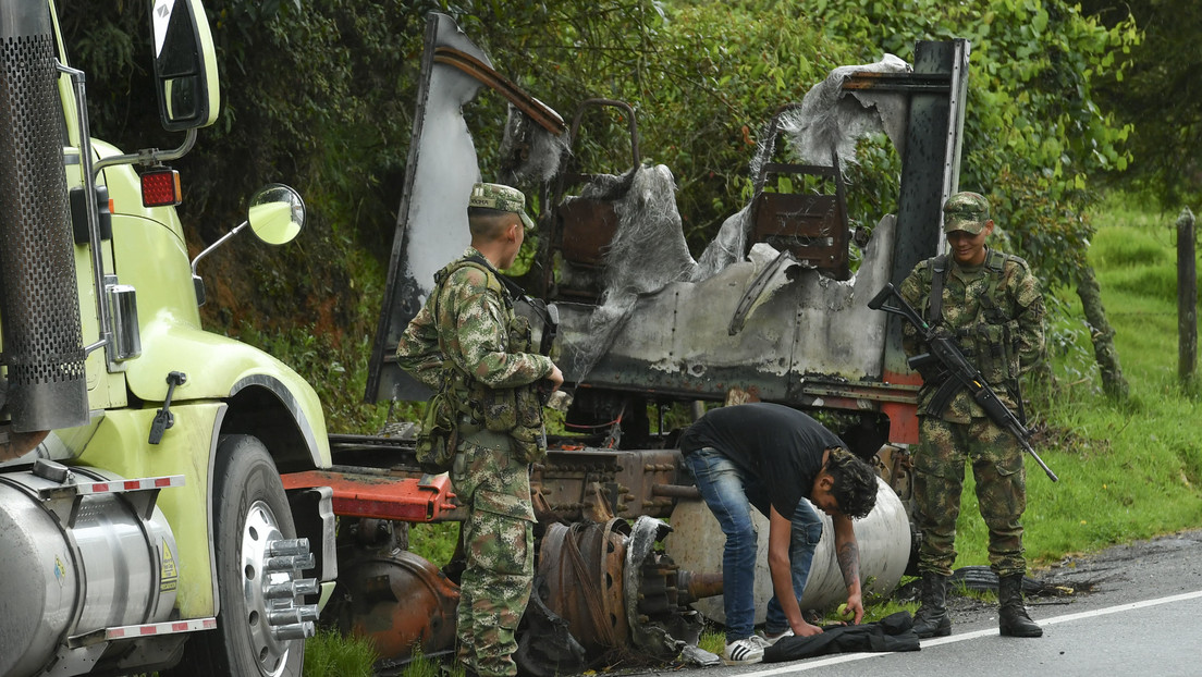 "Se les salió la seguridad de las manos": La duras críticas contra Iván Duque por la respuesta del Gobierno al 'paro armado' del Clan del Golfo