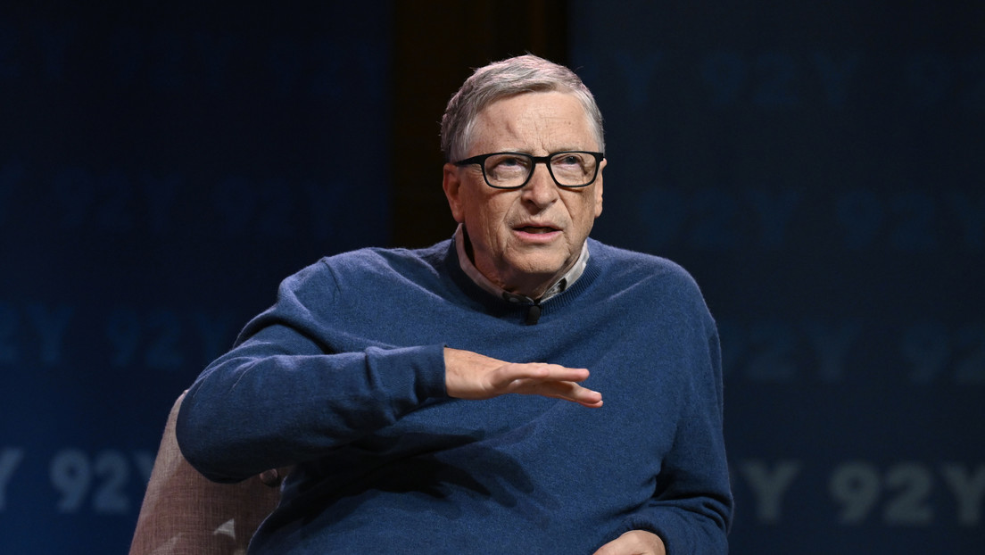 Bill Gates dice que es "trágico" si la teoría conspirativa sobre microchips en la que lo involucran impide que las personas se vacunen