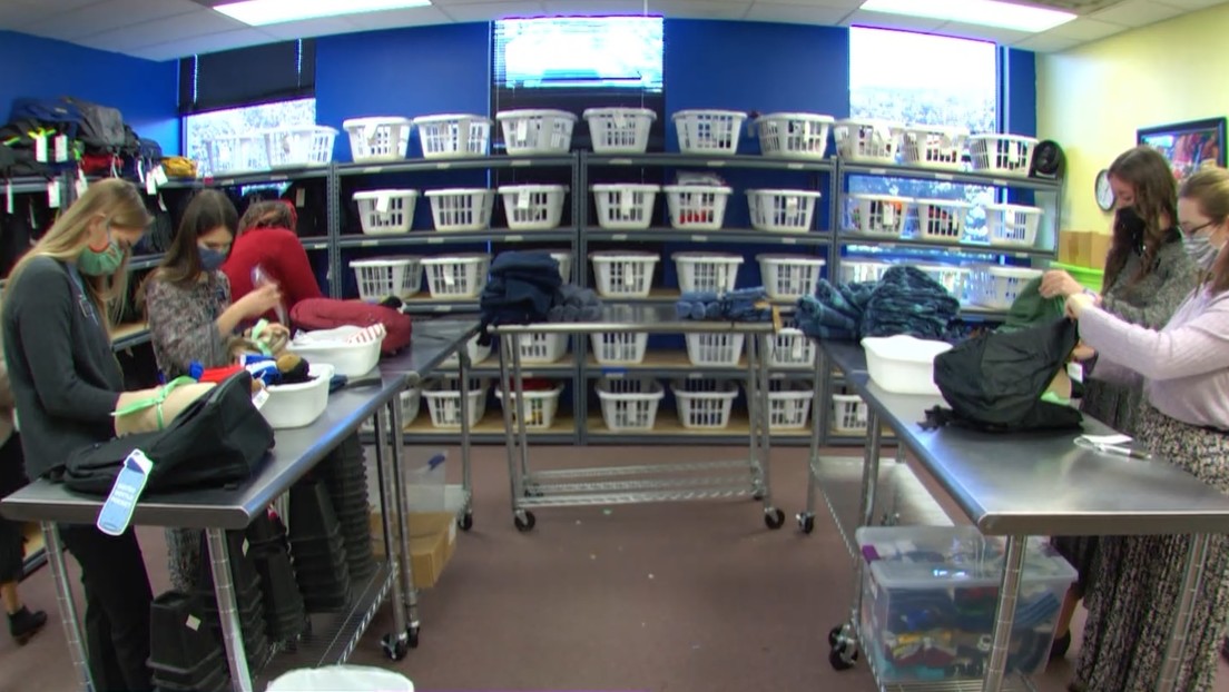 Organizaciones sociales buscan hacer más humano un sistema de acogida que falla a muchos menores en EE.UU.