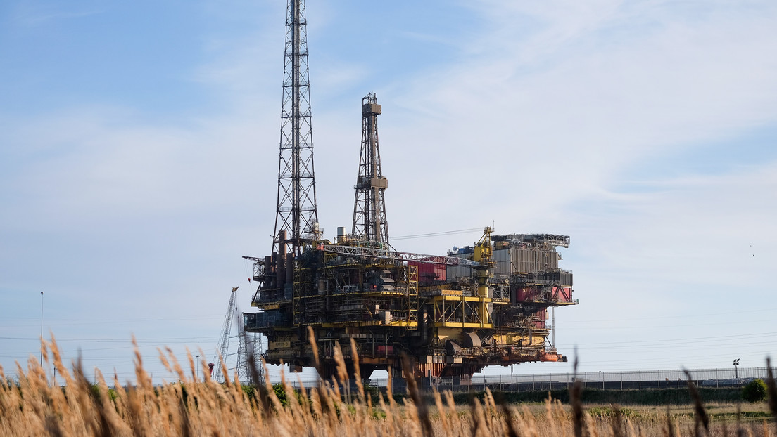 El precio del crudo Brent supera los 124 dólares por barril por primera vez desde el 9 de marzo