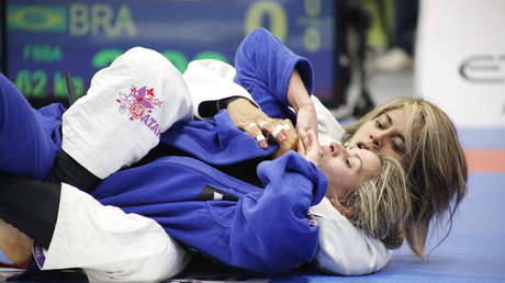 Una mujer estrangula a su violador en Brasil utilizando una técnica de artes marciales