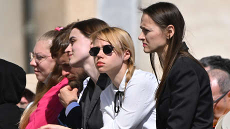 El papa Francisco se reúne con esposas de militares nacionalistas de Azov asediados en Mariúpol (VIDEO)
