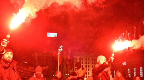 Putin: "En ningún otro país salvo Ucrania se rinde tributo a nazistas a nivel estatal ni se alaban marchas con antorchas y símbolos nazis"