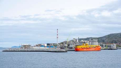 El primer ministro de Polonia insta a Noruega a compartir sus "gigantescos" beneficios del petróleo y el gas y Oslo responde