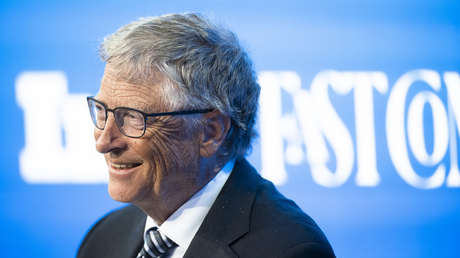 Bill Gates denuncia que las vacunas existentes "no son buenas para bloquear las infecciones" e insta a crearlas duraderas