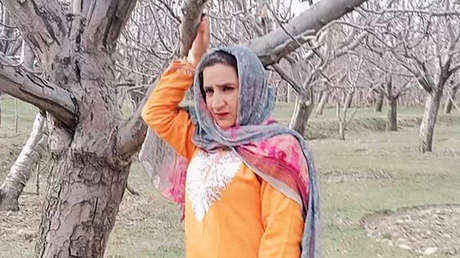 Una actriz india muere tras ser tiroteada por terroristas islamistas frente a su casa