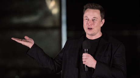 Musk pregunta a sus seguidores si desconfían más de los políticos o de los multimillonarios e insta a Alexandria Ocasio-Cortez a hacer lo mismo