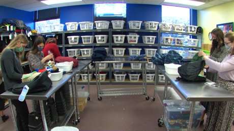 Organizaciones sociales buscan hacer más humano un sistema de acogida que falla a muchos menores en EE.UU.