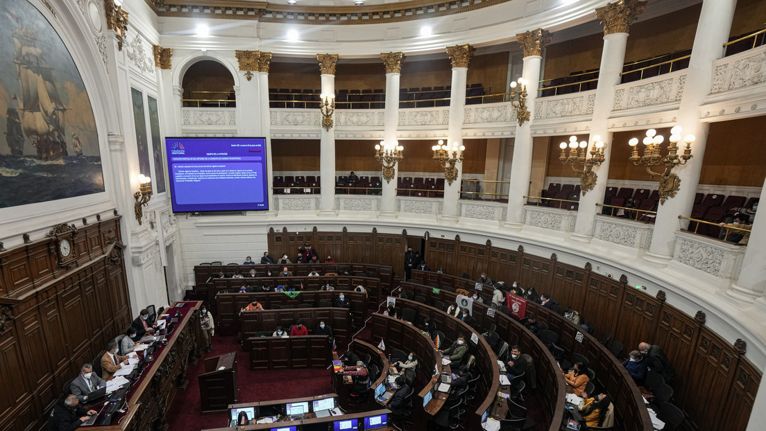 Cautela del Gobierno y campañas por el 'Apruebo' o 'Rechazo': ¿qué pasa en Chile a tres meses del plebiscito sobre la nueva Constitución?