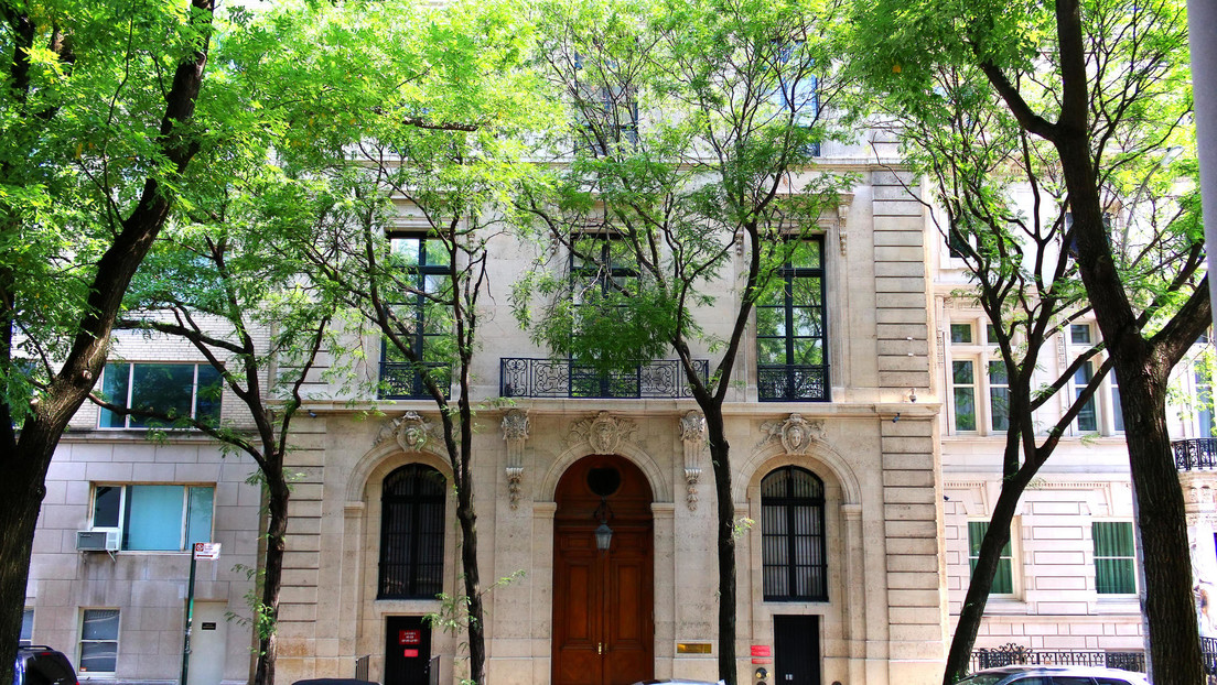 Demandan a la presunta víctima de abusos sexuales del príncipe Andrés por "agredir sexualmente" a otra mujer vinculada al caso Epstein