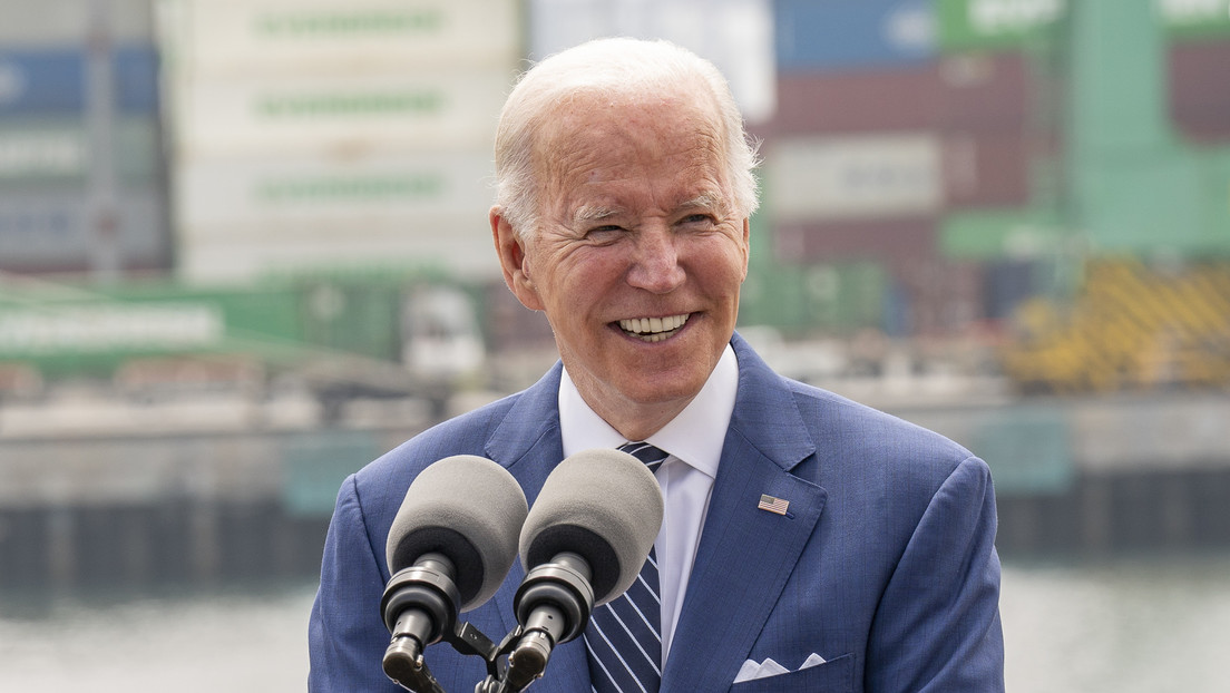 NYT: Los demócratas consideran a Biden "cada vez más como un ancla que se debe soltar en 2024"