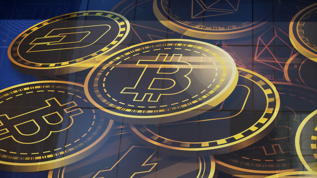 El bitcóin incrementa su tendencia a la baja y se desploma por debajo de los 18.000 dólares