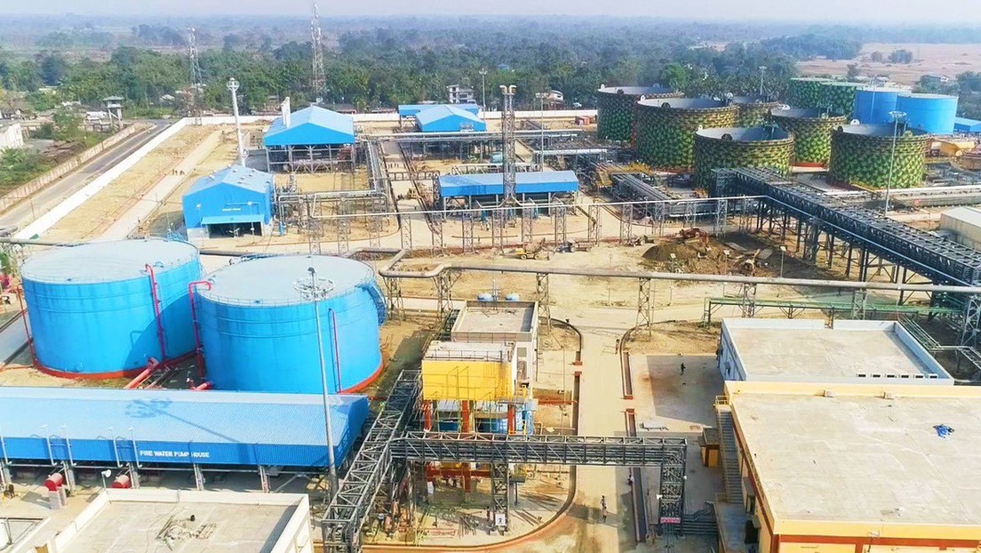 The Wall Street Journal revela que la India alienta a sus empresas a comprar más petróleo ruso