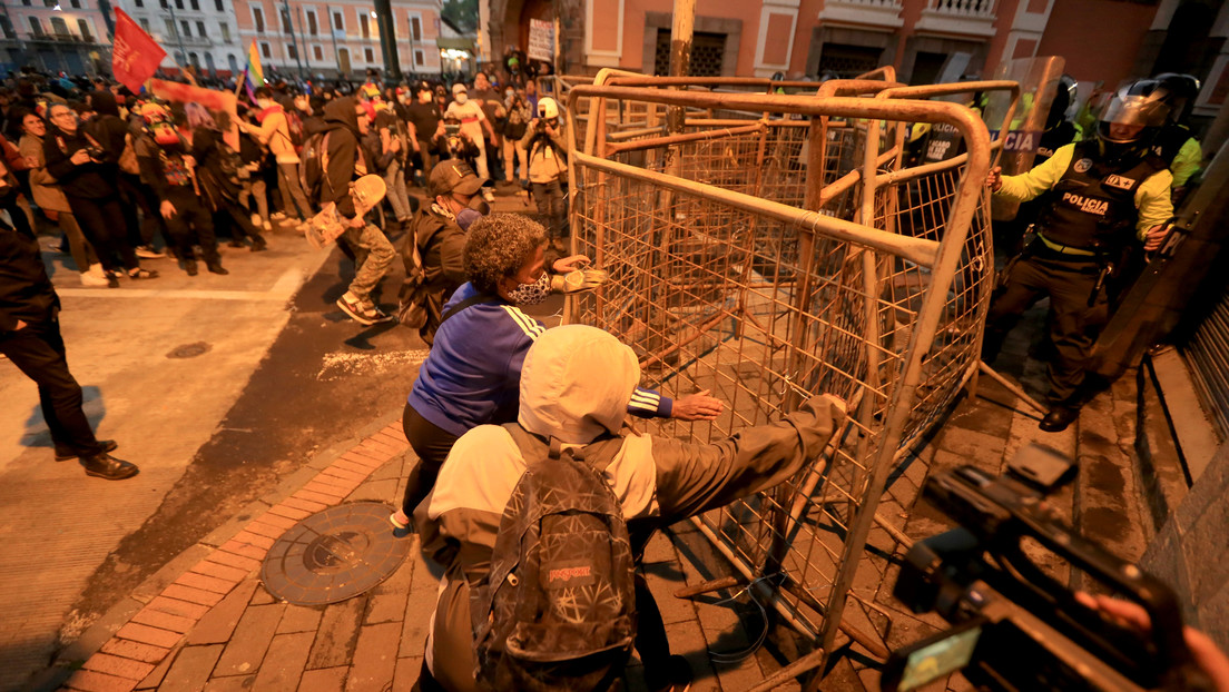 Organizaciones indígenas de Ecuador denuncian el asesinato de un manifestante durante la represión policial de las protestas