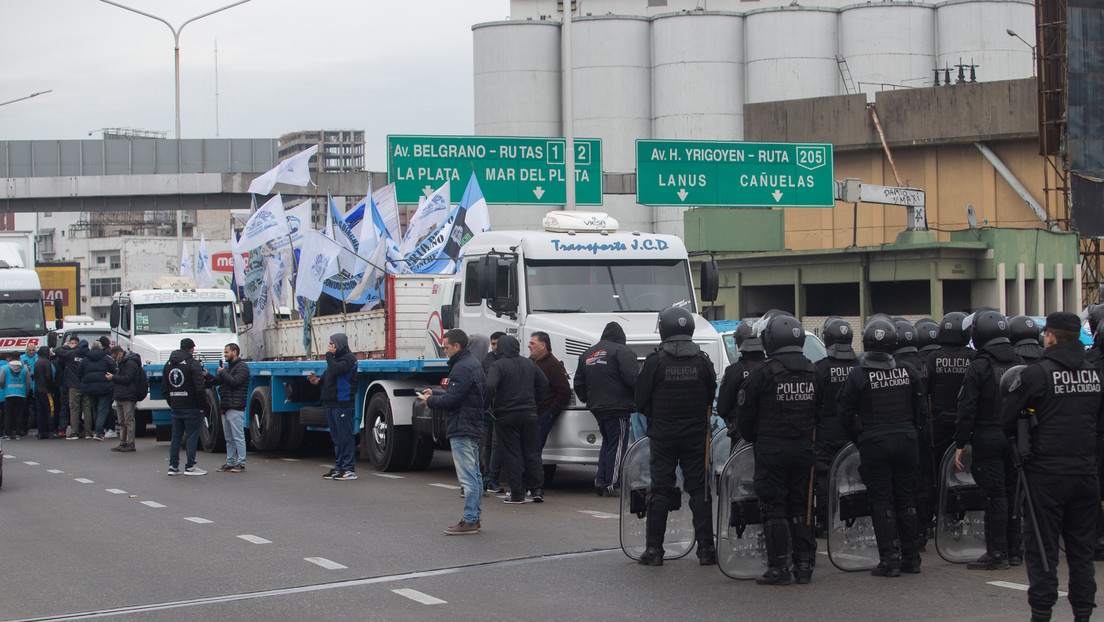 Convocan un paro nacional en Argentina mientras la crisis por los combustibles se extiende por América Latina