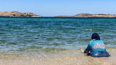 Prohíben usar burkini en las piscinas públicas de una ciudad francesa