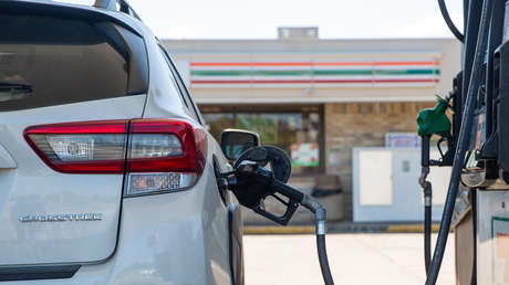 "No crean en la propaganda de Biden": Congresistas estadounidenses son reacios a la propuesta de suspender el impuesto a la gasolina por 90 días