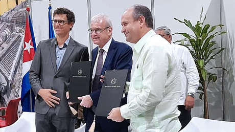 Cuba y Francia firman un acuerdo para acelerar el desarrollo de las energías renovables en la isla