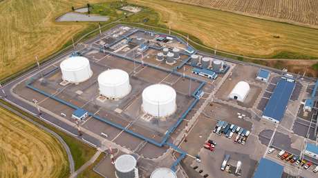 Columnista de The Wall Street Journal tacha de "triplemente falsas" las acusaciones de Biden a Putin por el drástico aumento de precios en EE.UU.