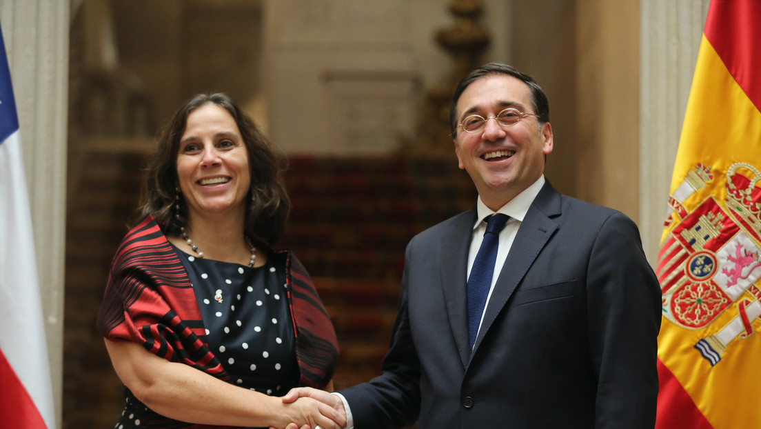 ¿Un 'giro' con Venezuela? La canciller chilena se reúne con su par español para pedir "diálogo" con Caracas y "elecciones libres"