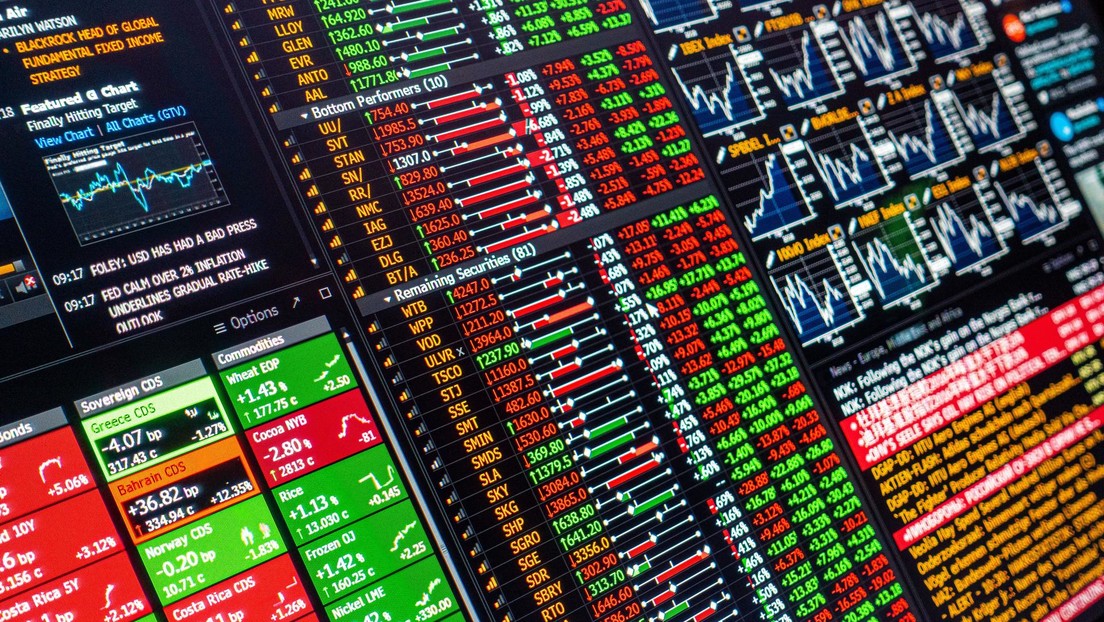 Bloomberg alerta de una "cascada de impagos" que puede afectar a mercados emergentes (como Argentina y El Salvador)