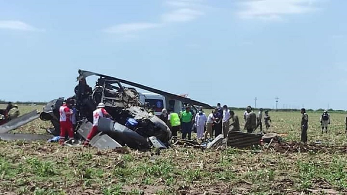 Cae un helicóptero de la Marina de México en Sinaloa (VIDEO)