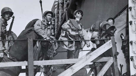 "Todo se fue al caño": Veterano de la Segunda Guerra Mundial de 100 años lamenta entre lágrimas que EE.UU. ya no es el país por el que luchó (VIDEO)