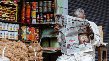 Arrestan a un hombre musulmán en la India por envolver carne en periódico con imágenes de deidades hindúes