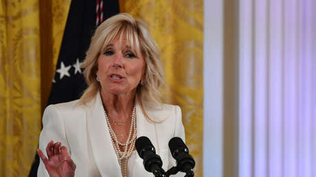 Jill Biden dice que los latinos son tan únicos como los "tacos de desayuno" y es duramente criticada por su "falta de conocimiento cultural"